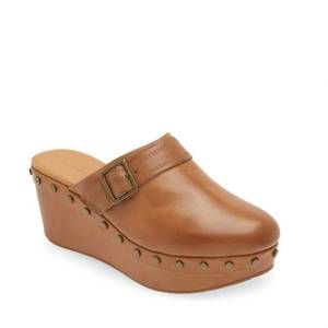 NEW CHOCOLAT BLU yogi wedge mule in tan leather